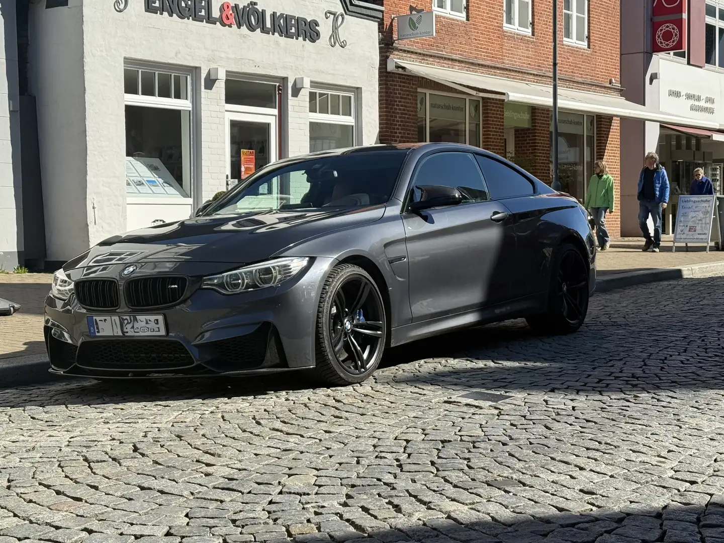 BMW M4 Coupe DKG - 1