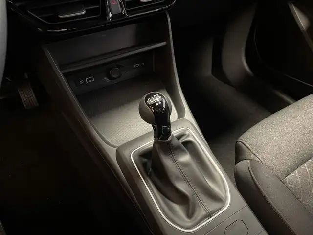 MG MG3 view 13