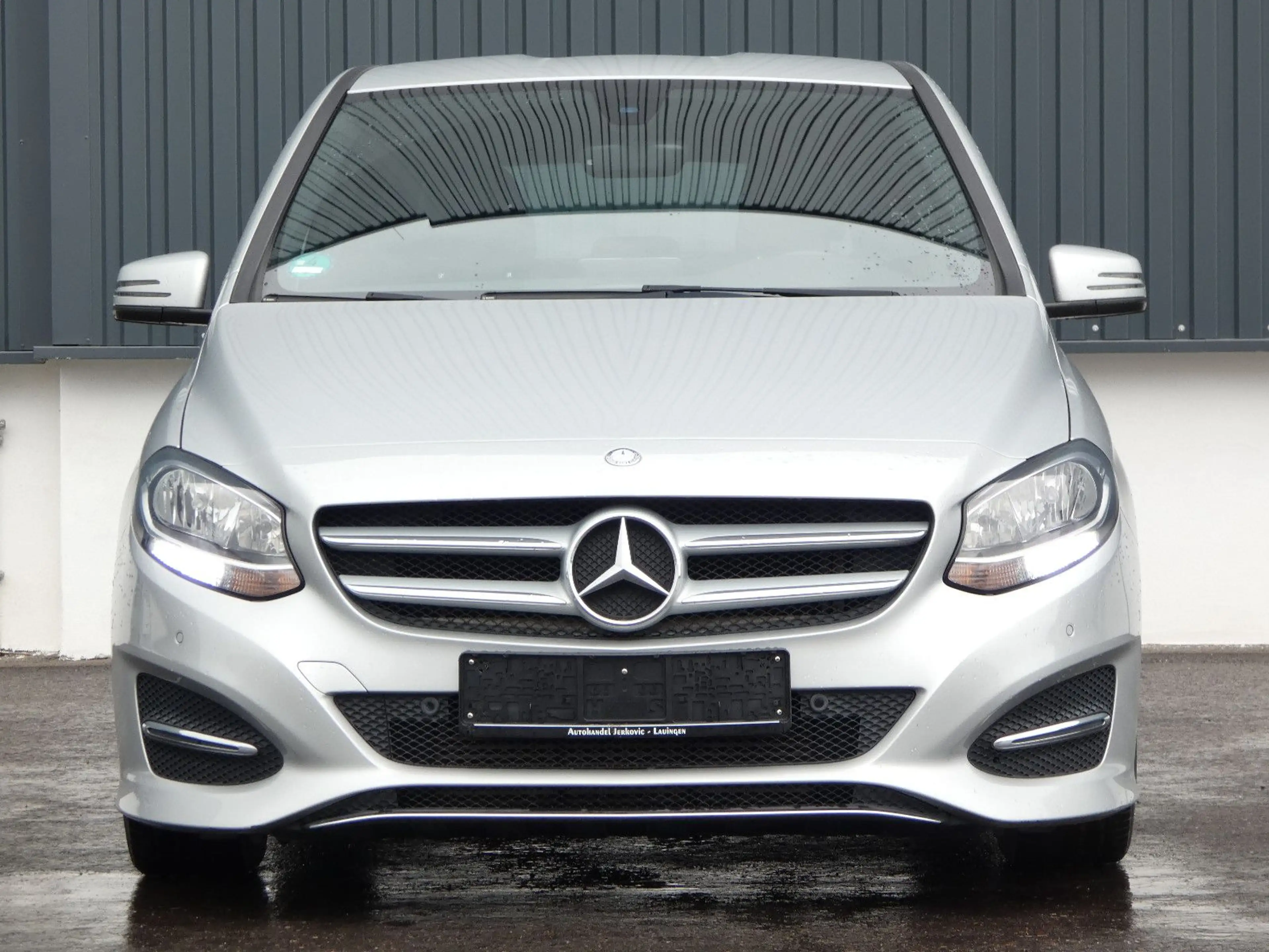 Mercedes-Benz B 180 d Aut. Urban Navi SHZ Tempomat Kamera AHK — photo 22