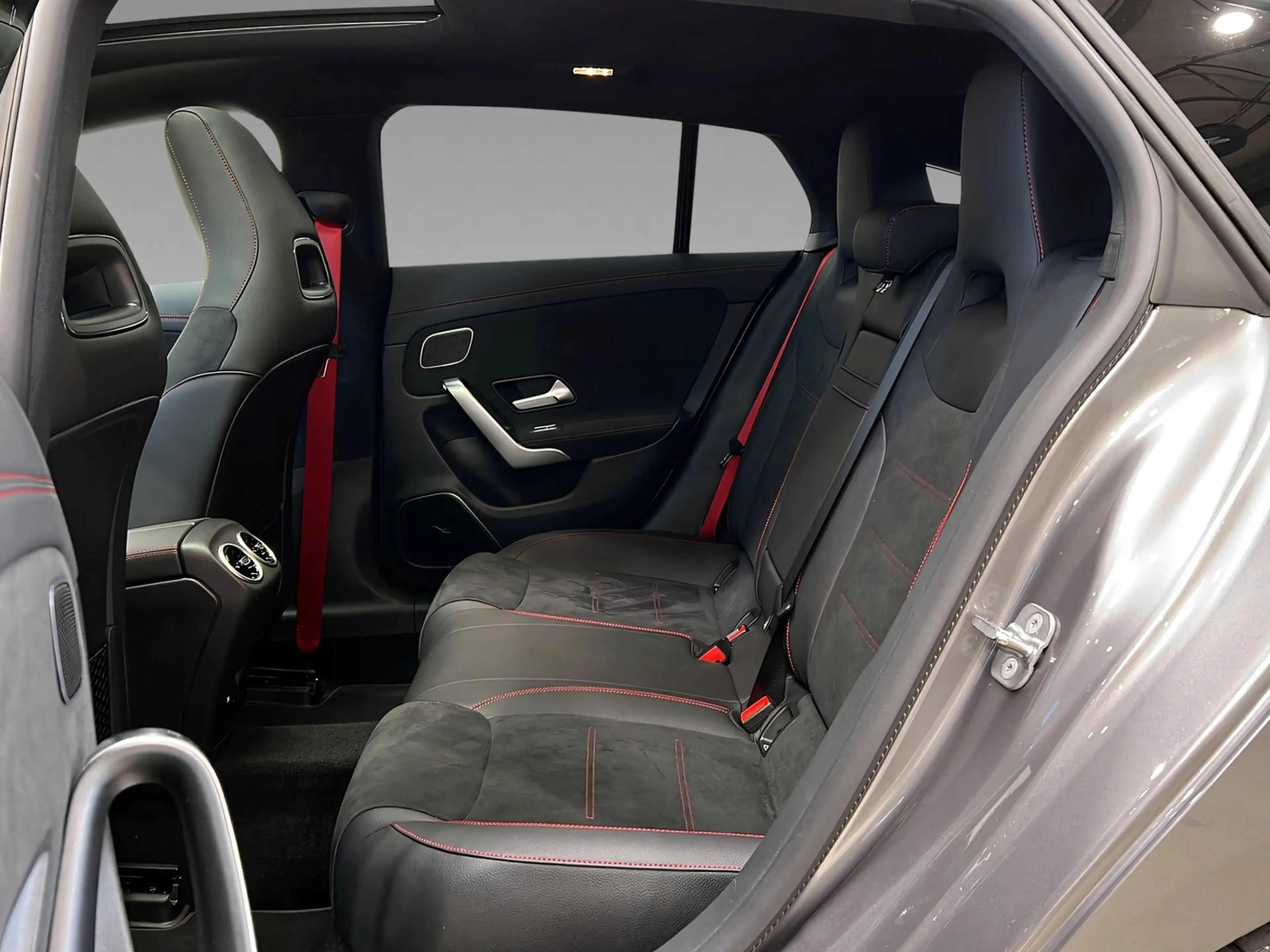 Mercedes-Benz CLA 45 AMG AMG CLA 45 S SB Pano+MULTI+DISTRONIC+Burm+Memory — photo 10