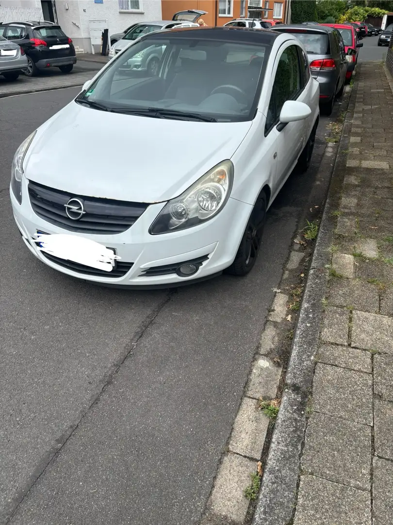 Opel Corsa Color Edition - 1