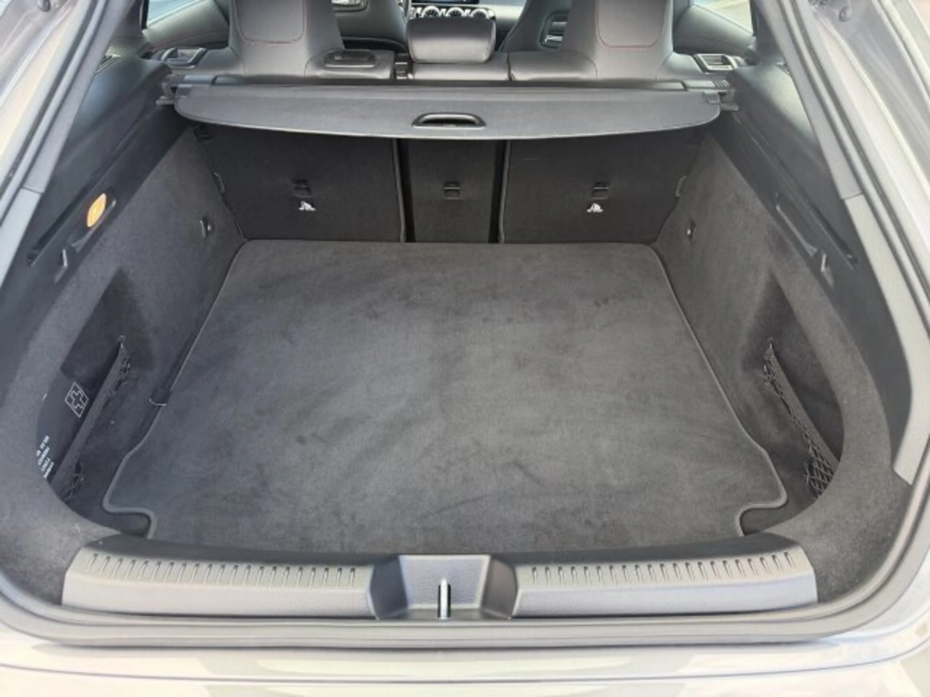 Mercedes-Benz CLA 200 CLA 200 Shooting Brake AMG LED Kam. Ambiente AHK — photo 8