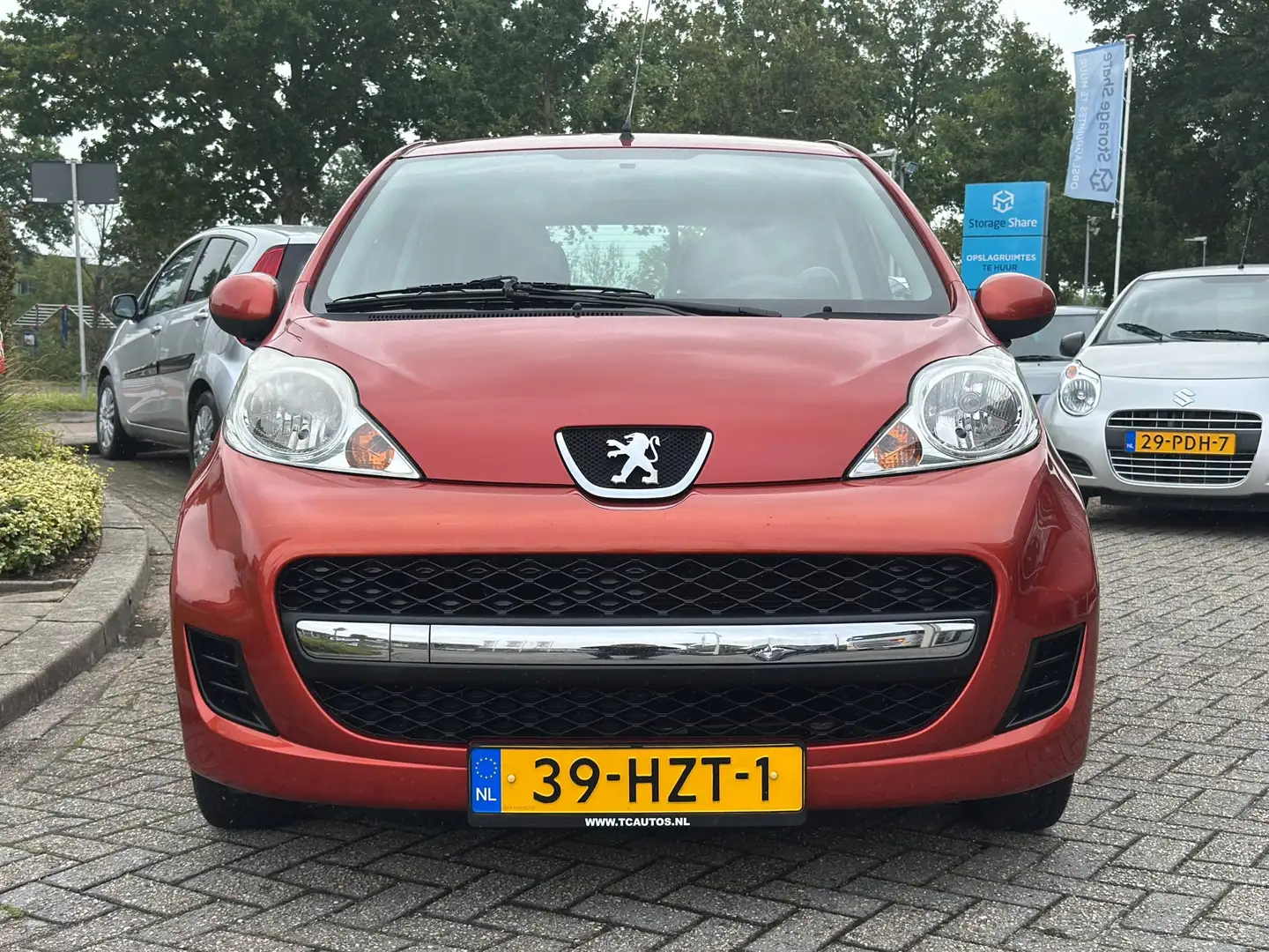 Peugeot 107 1.0-12V XS automaat airco 5 drs Orange - 2