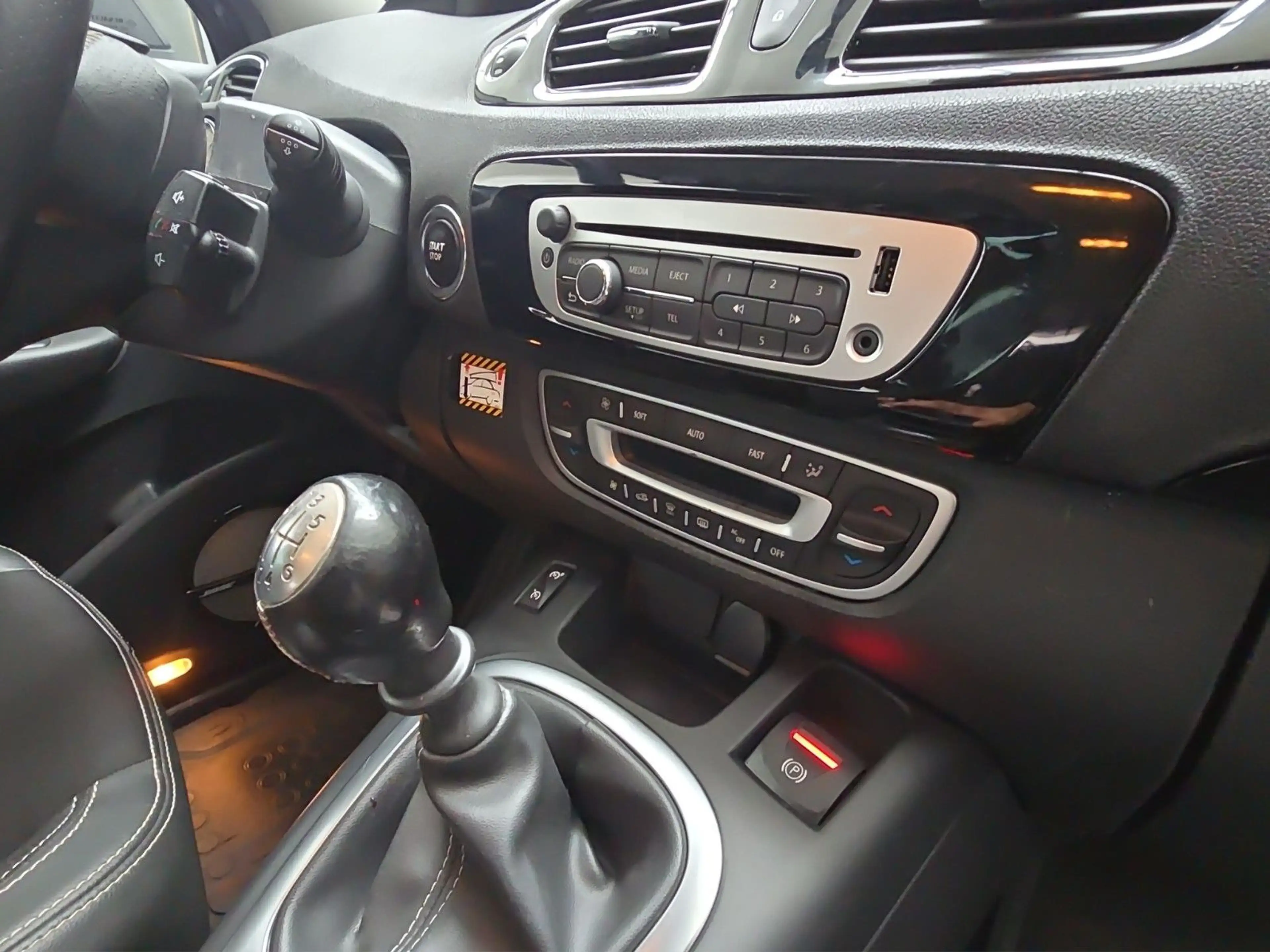 Renault Scenic Grand Scenic BOSE Edition*Navi*Kamera*Tempo*AHK* — photo 15