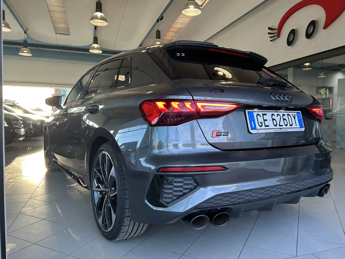 Audi S3 S3 Sportback 2.0 tfsi quattro s-tronic Grau - 2