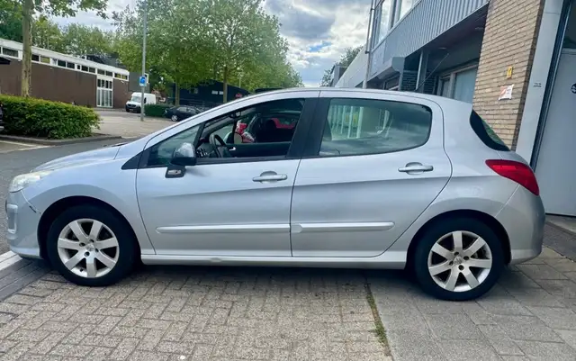 Peugeot 308 view 13