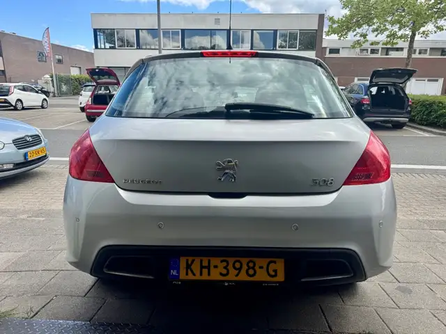 Peugeot 308 view 7