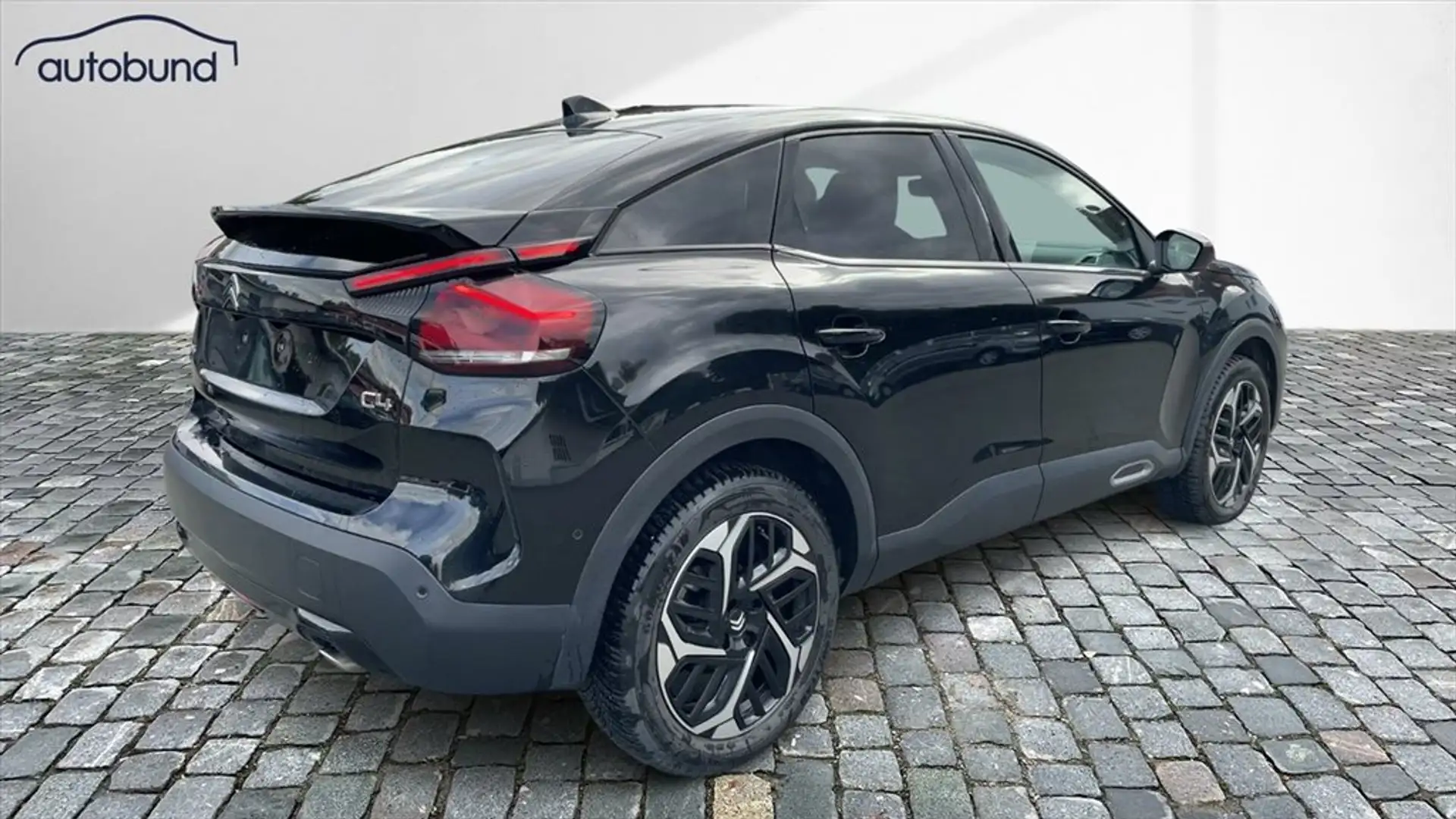 Citroen C4 III 1,5 BlueHDI Autom. Max Keyless Navi Panorama Schwarz - 2