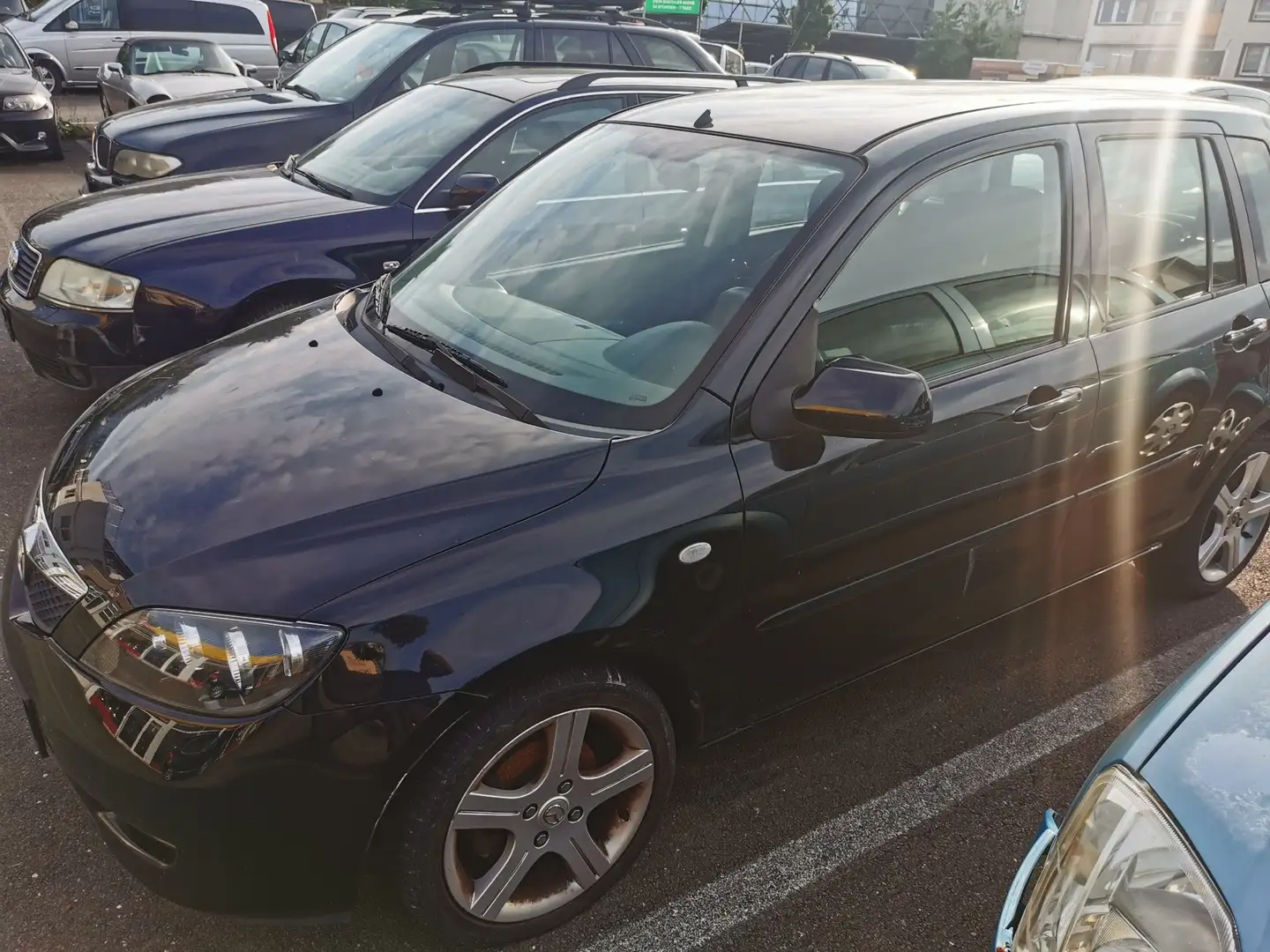 Mazda 2 1.4l Active Schwarz - 2