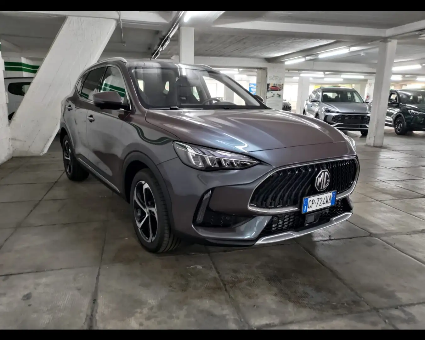 MG EHS 1.5T LUX Iron Oxide Grey DARK interior Šedá - 1