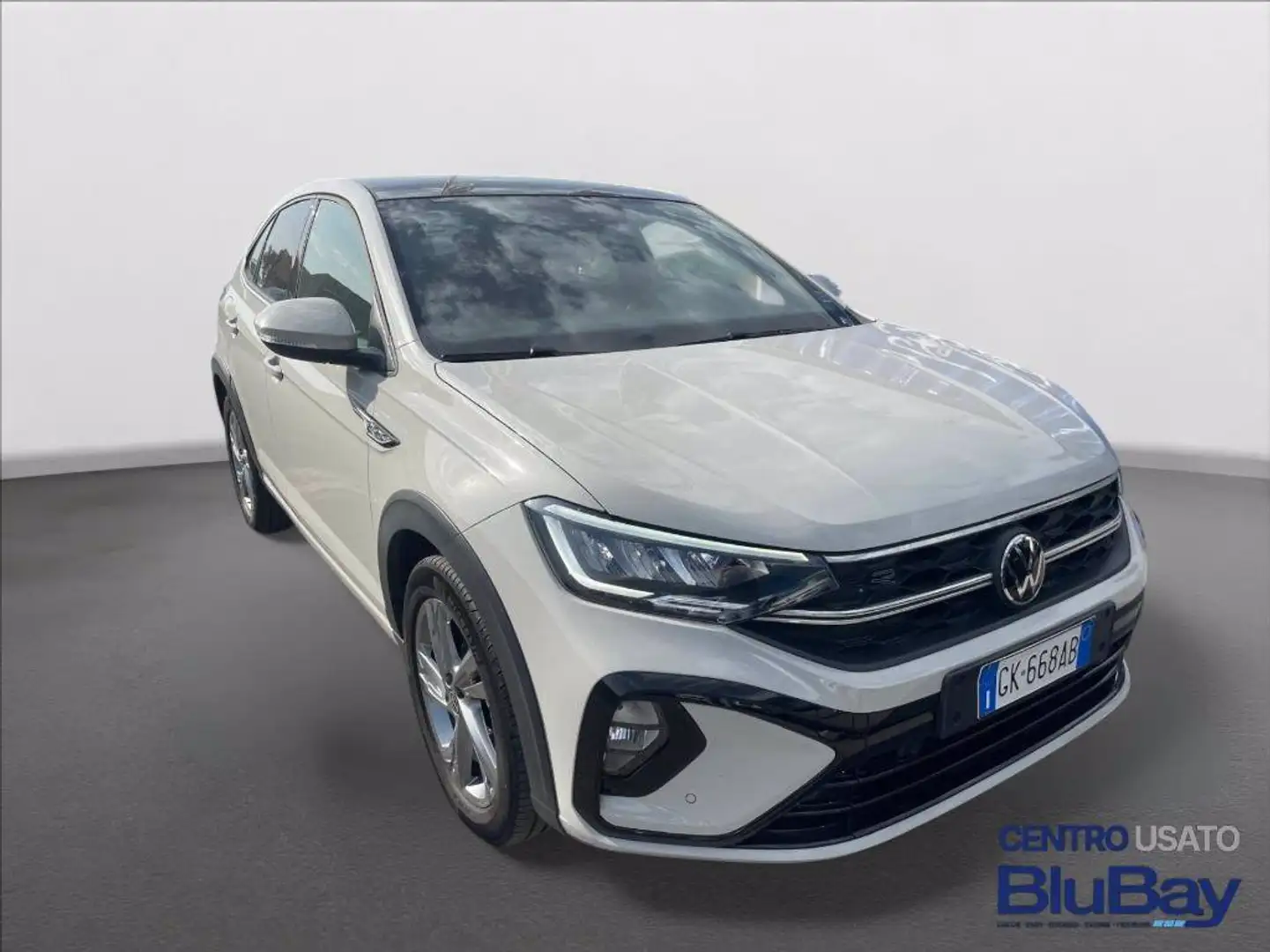 Volkswagen Taigo 1.0 TSI 110 CV DSG Life bež - 2
