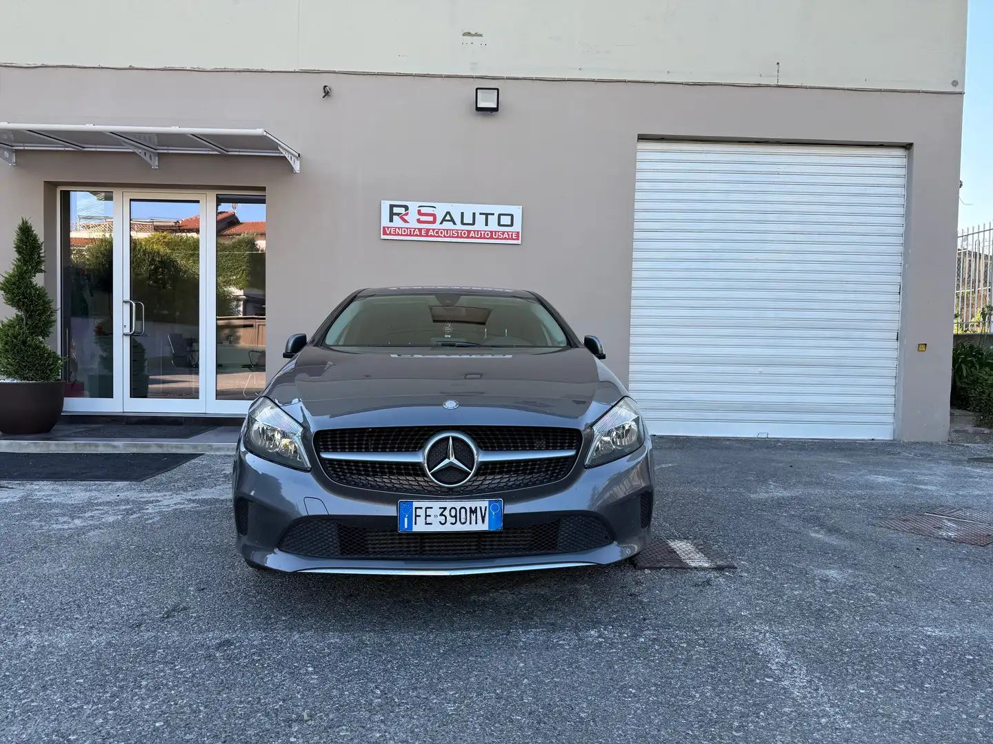 Mercedes-Benz A 160 Classe A - W176 d Sport my16 Gris - 1