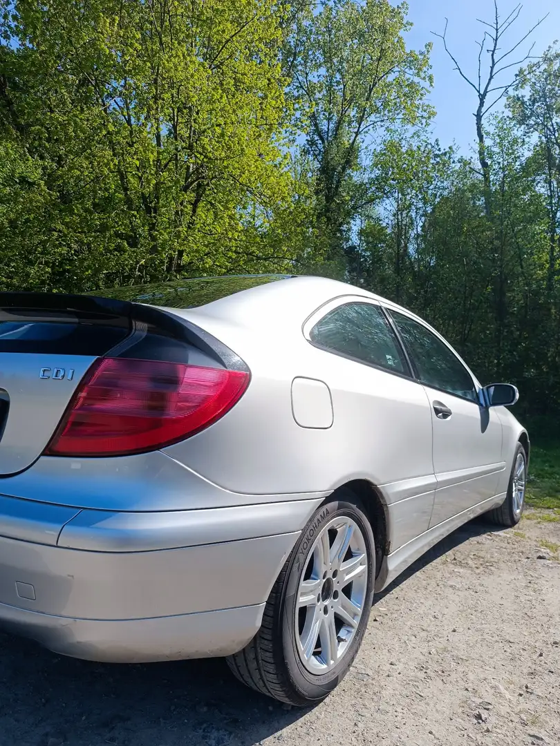 Mercedes-Benz CL 220 - 1