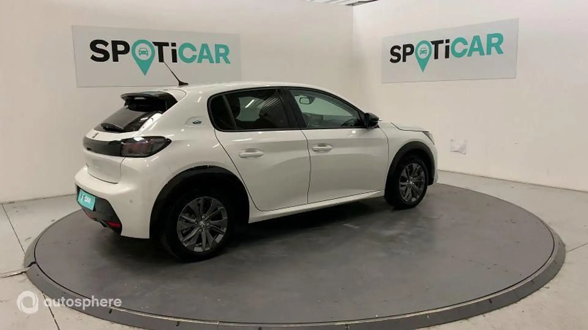 Peugeot 208 e-208 136ch Allure - 2