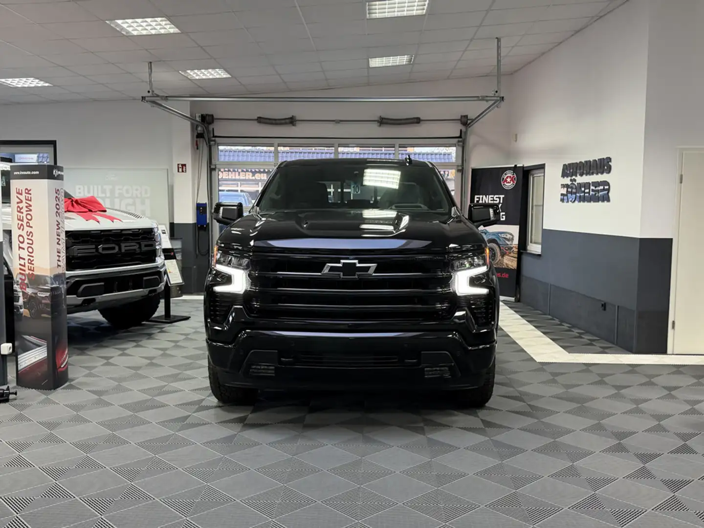 Chevrolet Silverado High Country Midnight Edition MY 25 6.2l V8 Negro - 2