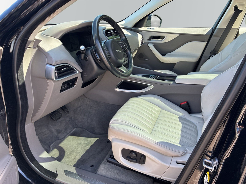 Jaguar F-Pace Portfolio AWD — photo 7