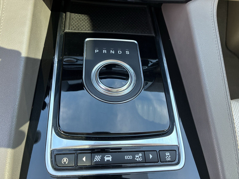 Jaguar F-Pace Portfolio AWD — photo 12