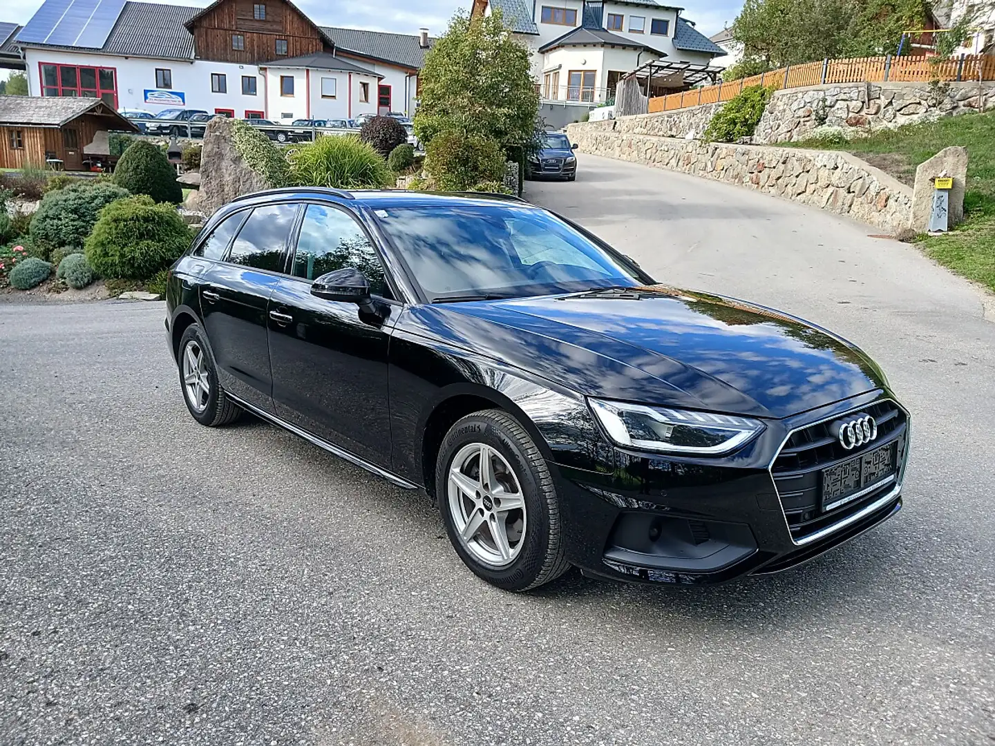 Audi A4 2.0 TDI Automatik – Full LED – Navi – Sitzheizu... Schwarz - 1