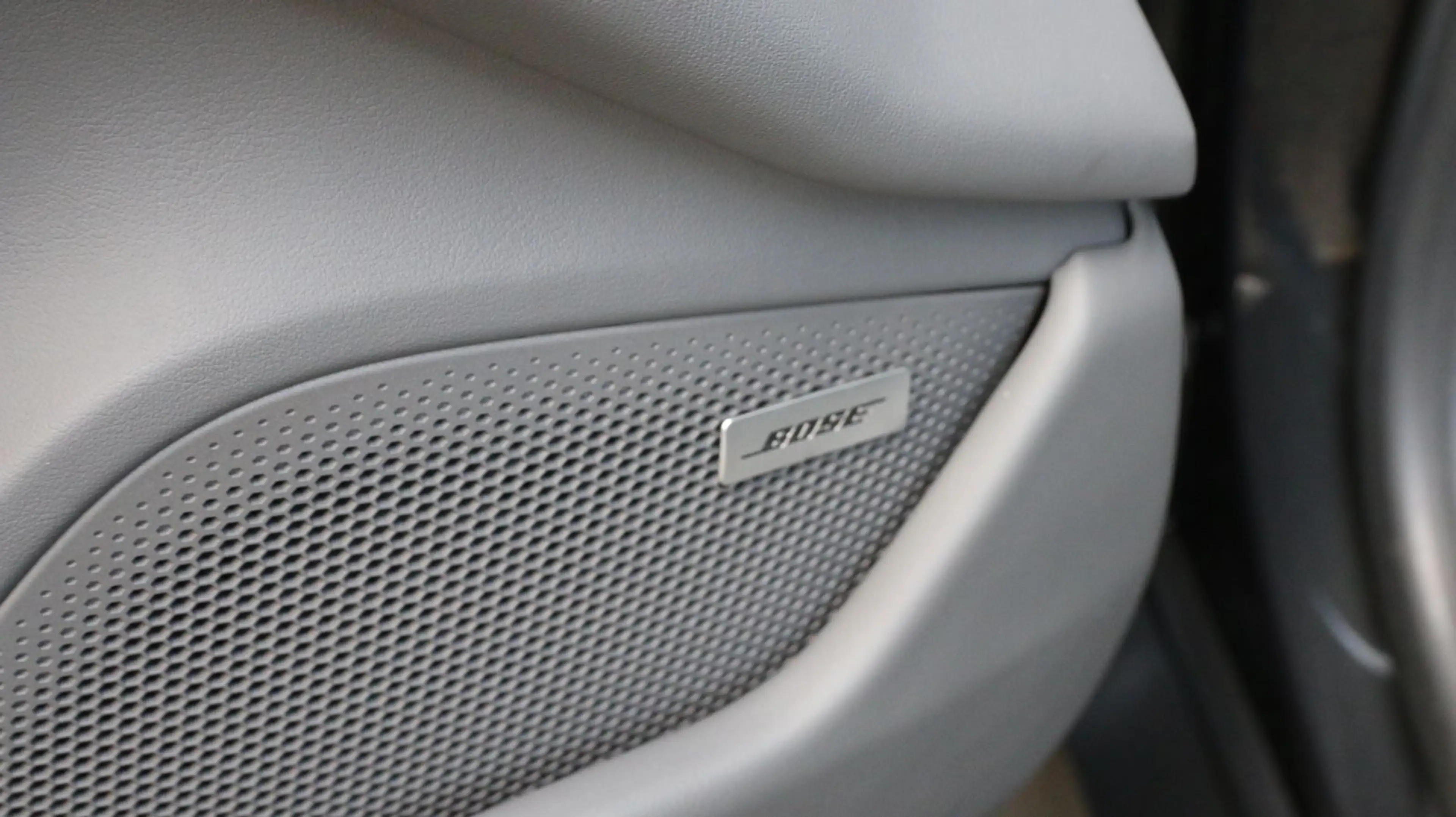 Porsche Taycan 14Wege Pano InnoDrive 93,4Kw SportChrono — photo 13