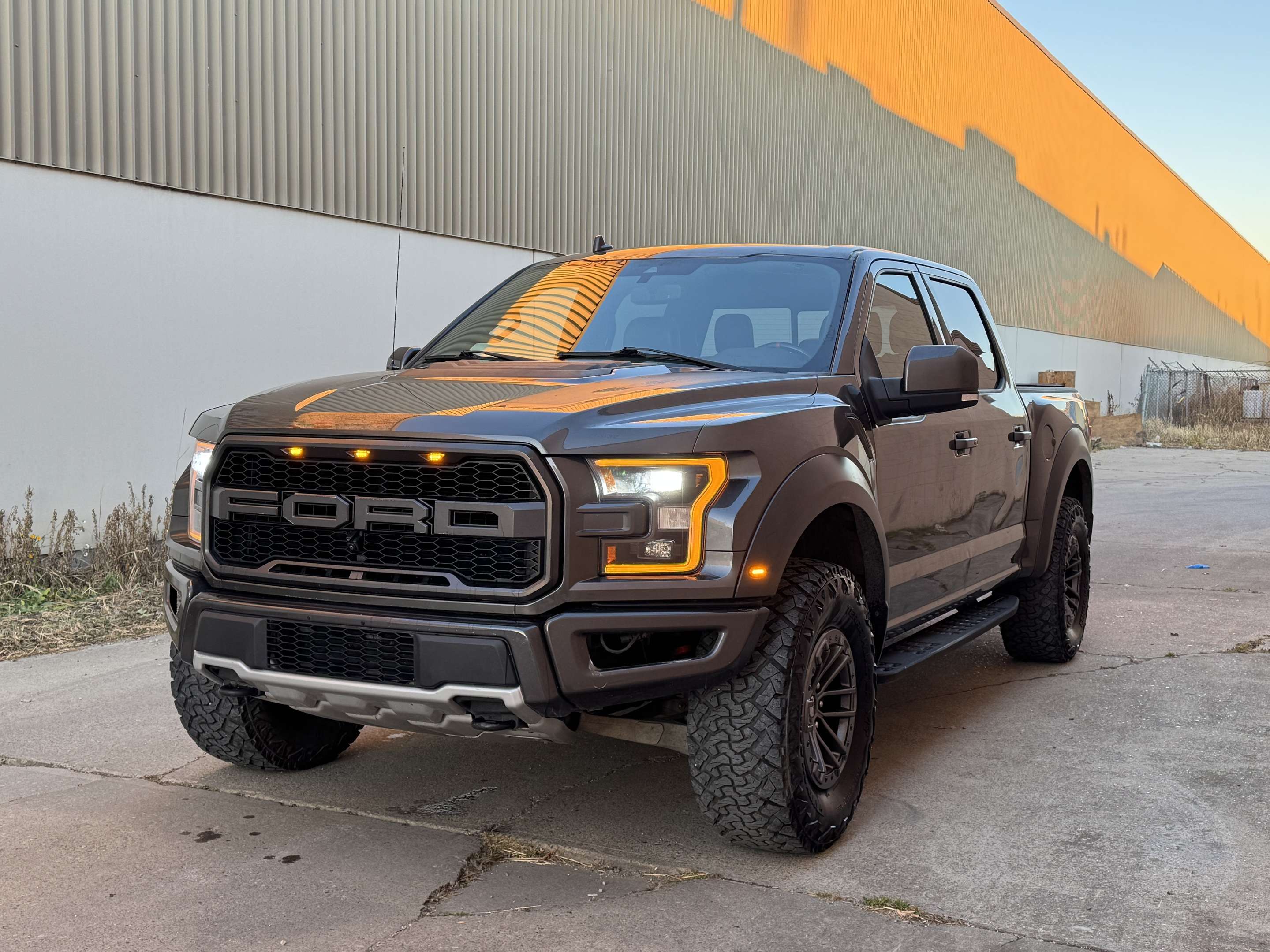 2019 Ford F-150 Raptor 4WD SuperCrew 5.5' Box — снимка 1