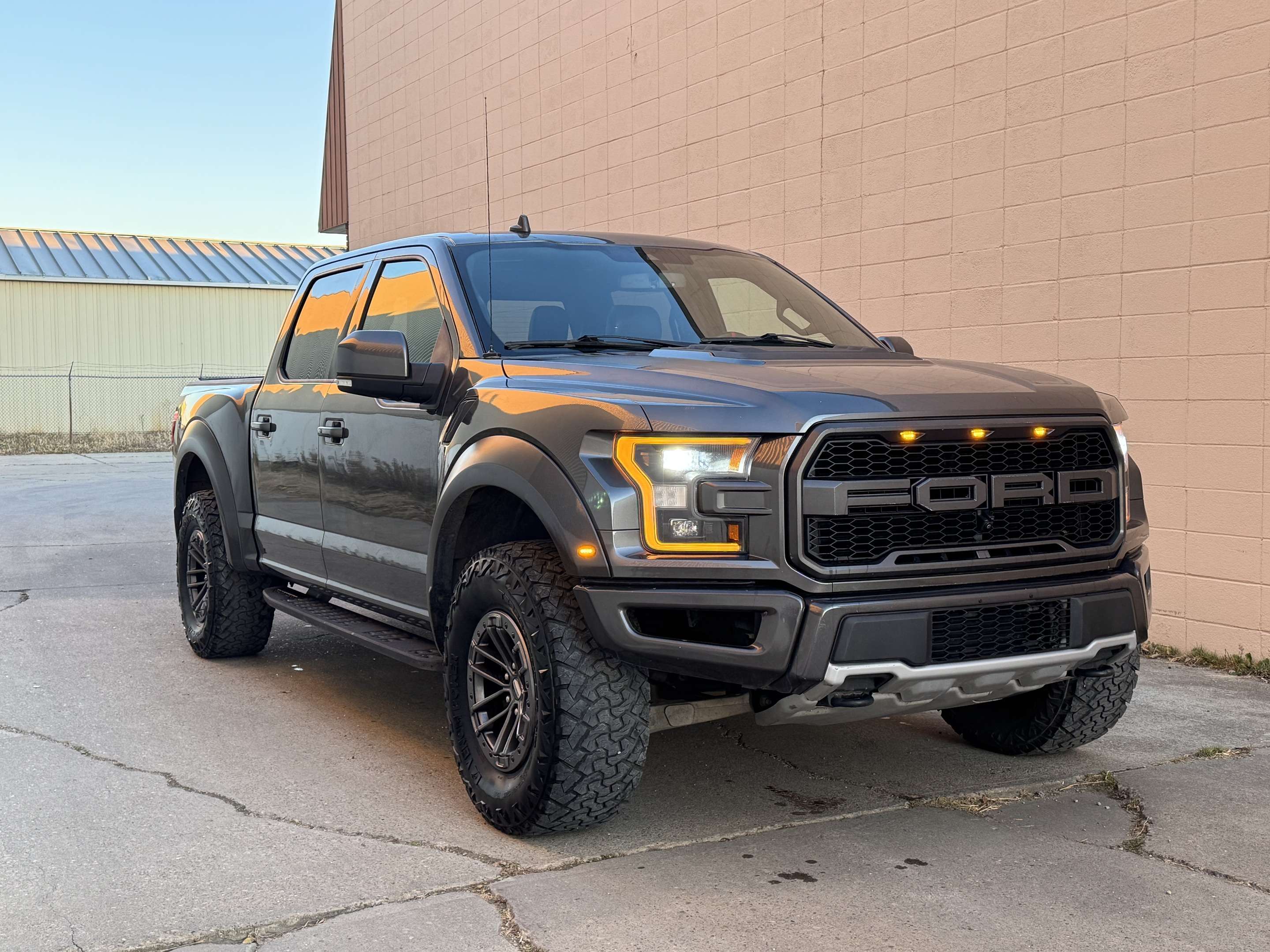 2019 Ford F-150 Raptor 4WD SuperCrew 5.5' Box
