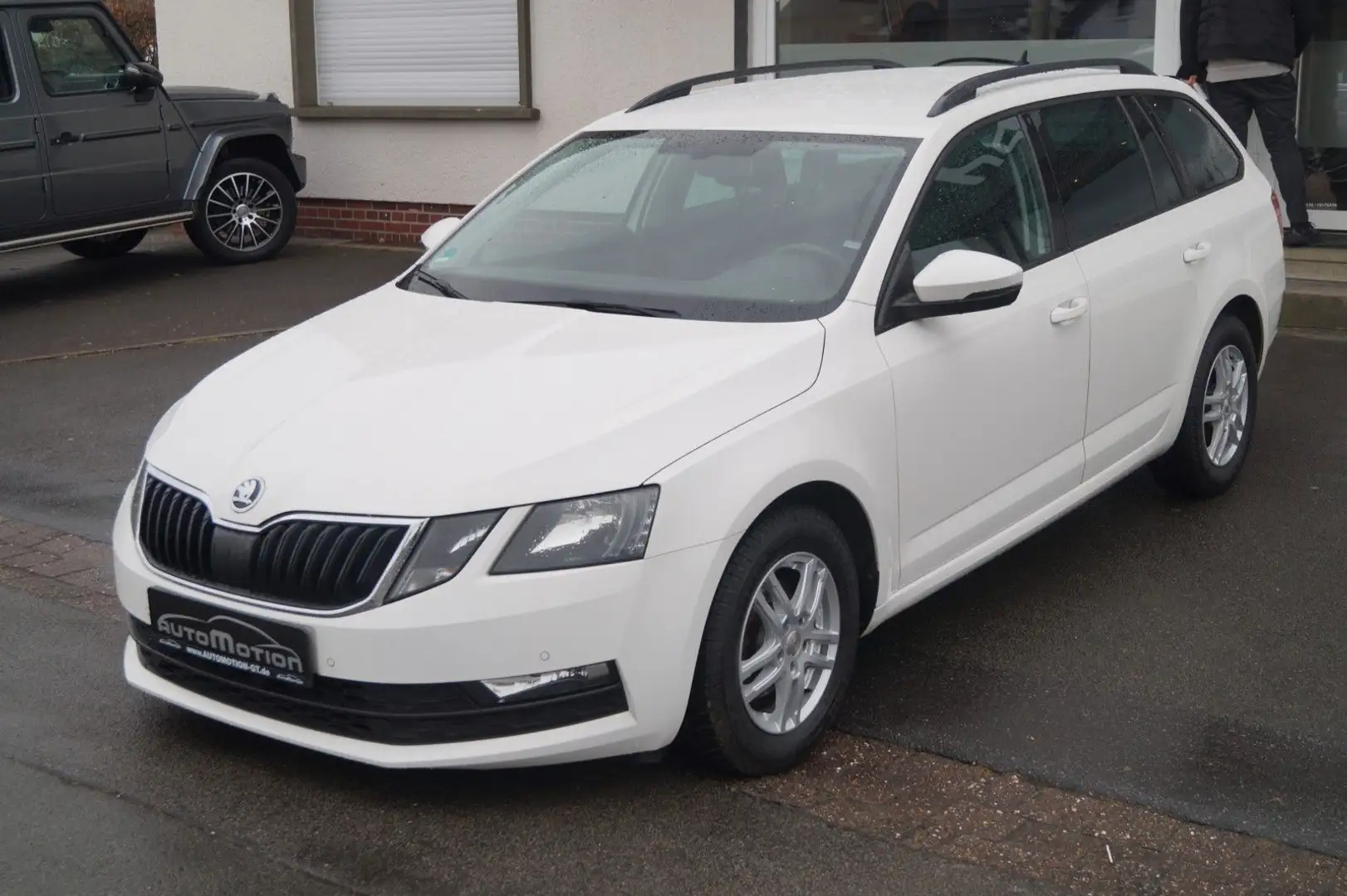 Skoda Octavia Combi Ambition*Klima*Navi*PDC*MFL*S-Heft White - 1