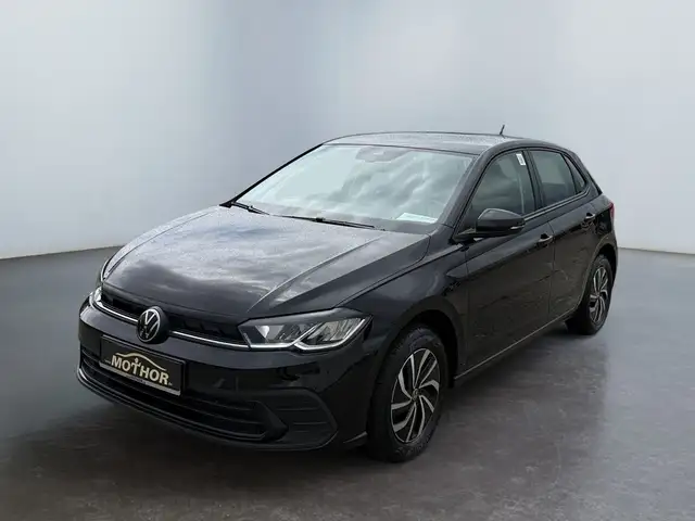 Volkswagen Polo view 2