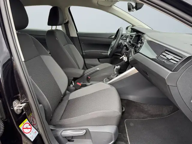 Volkswagen Polo view 10