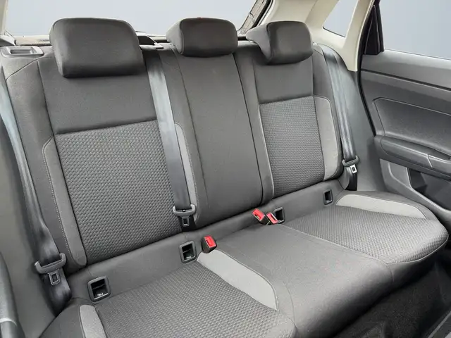 Volkswagen Polo view 11