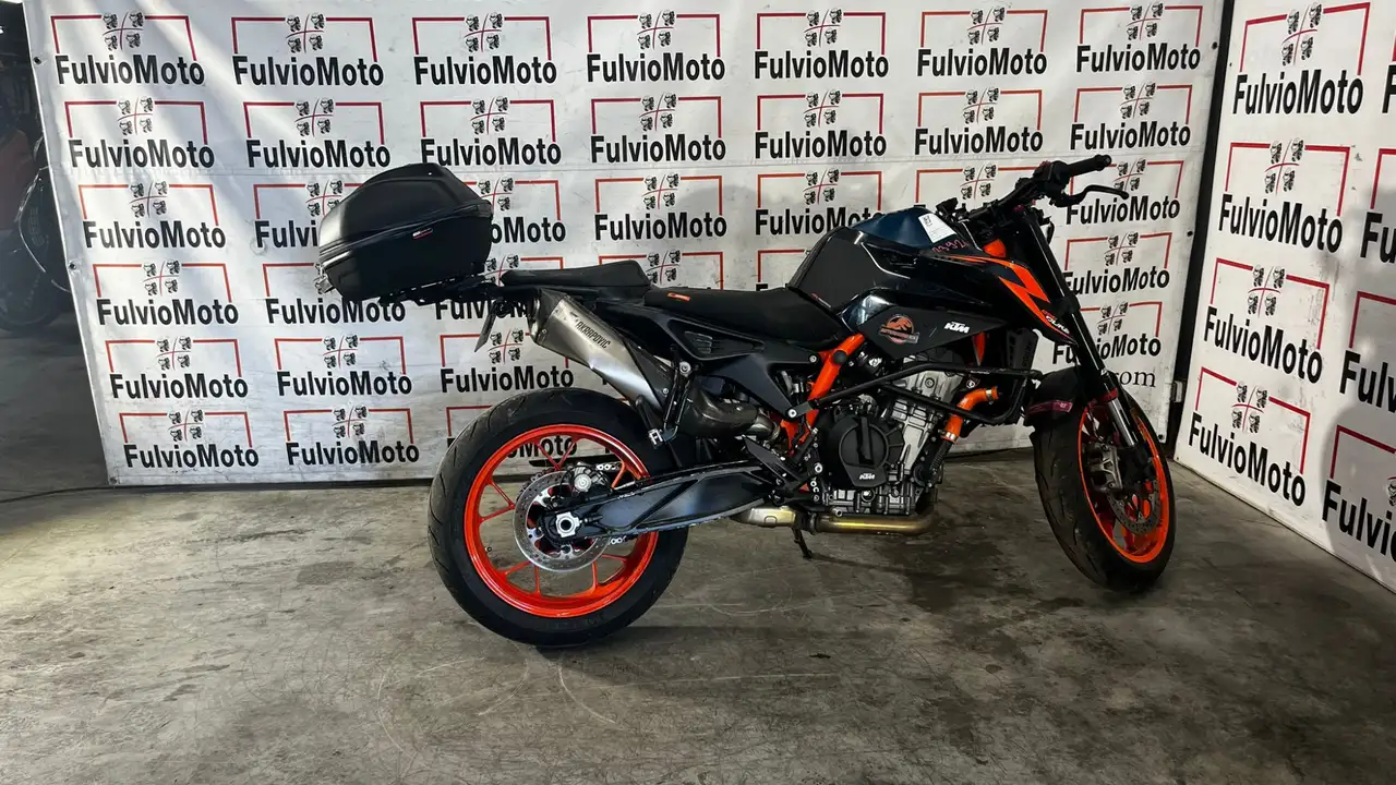 KTM 890 Duke