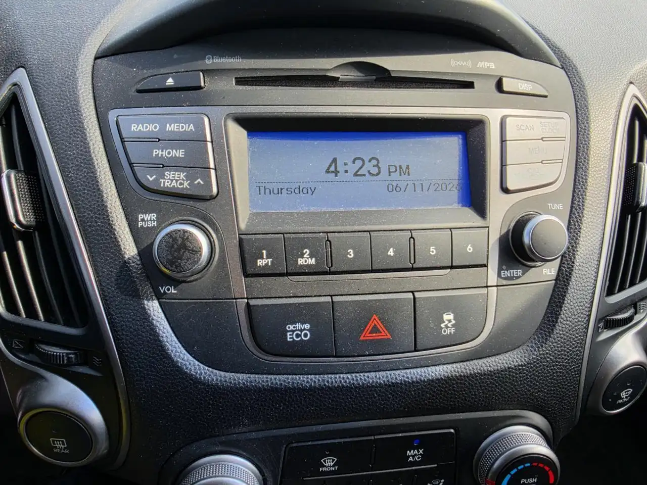 Hyundai TUCSON photo Hyundai TUCSON