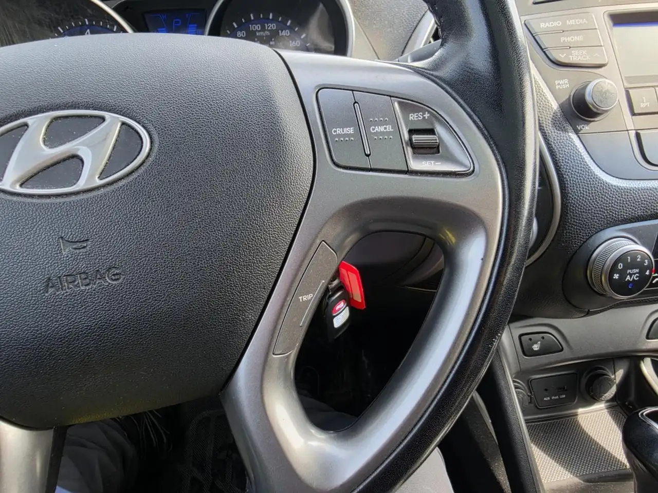 Hyundai TUCSON photo Hyundai TUCSON