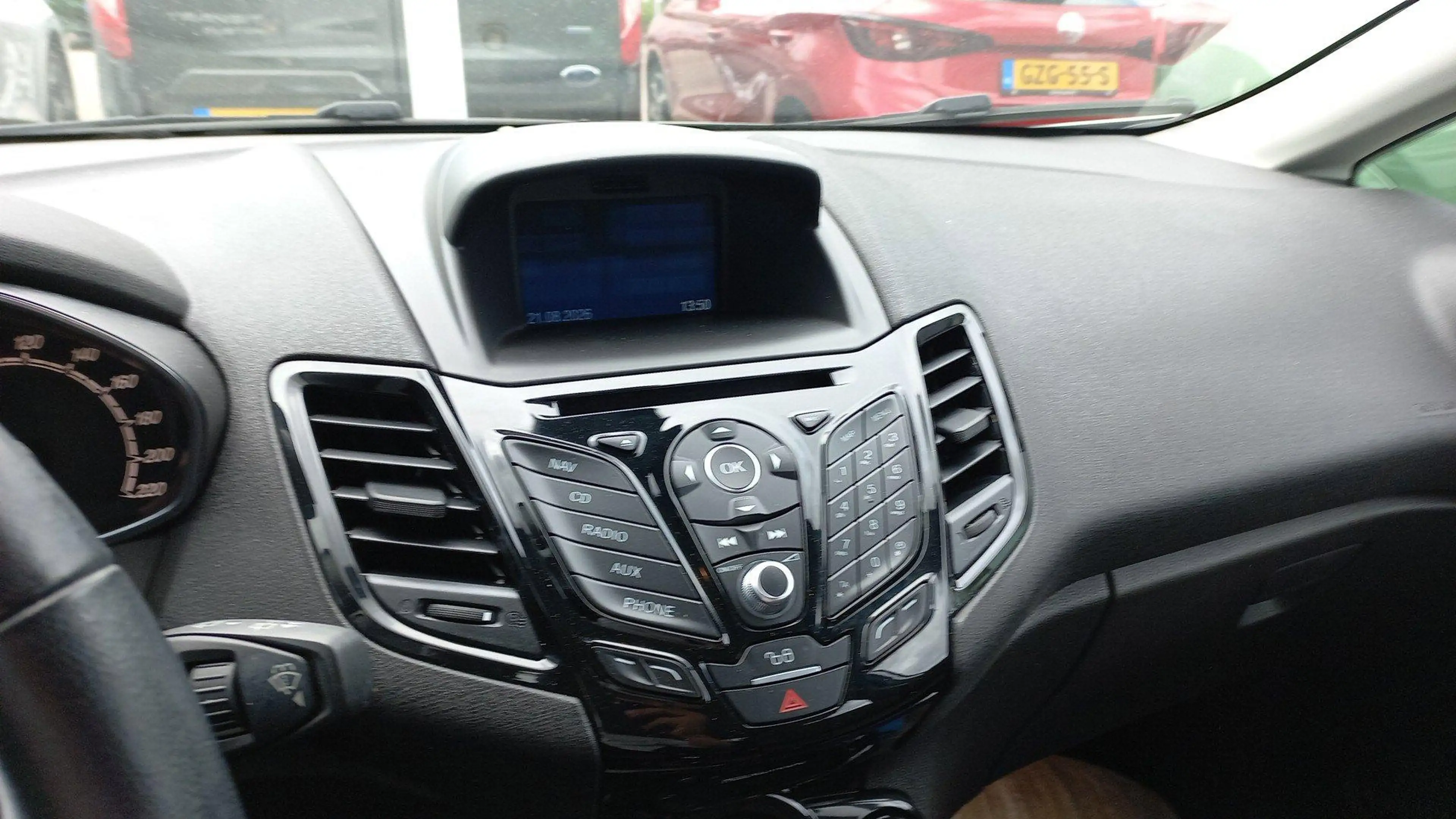 Ford Fiesta 1.0 EcoBoost Titanium Automaat — photo 9