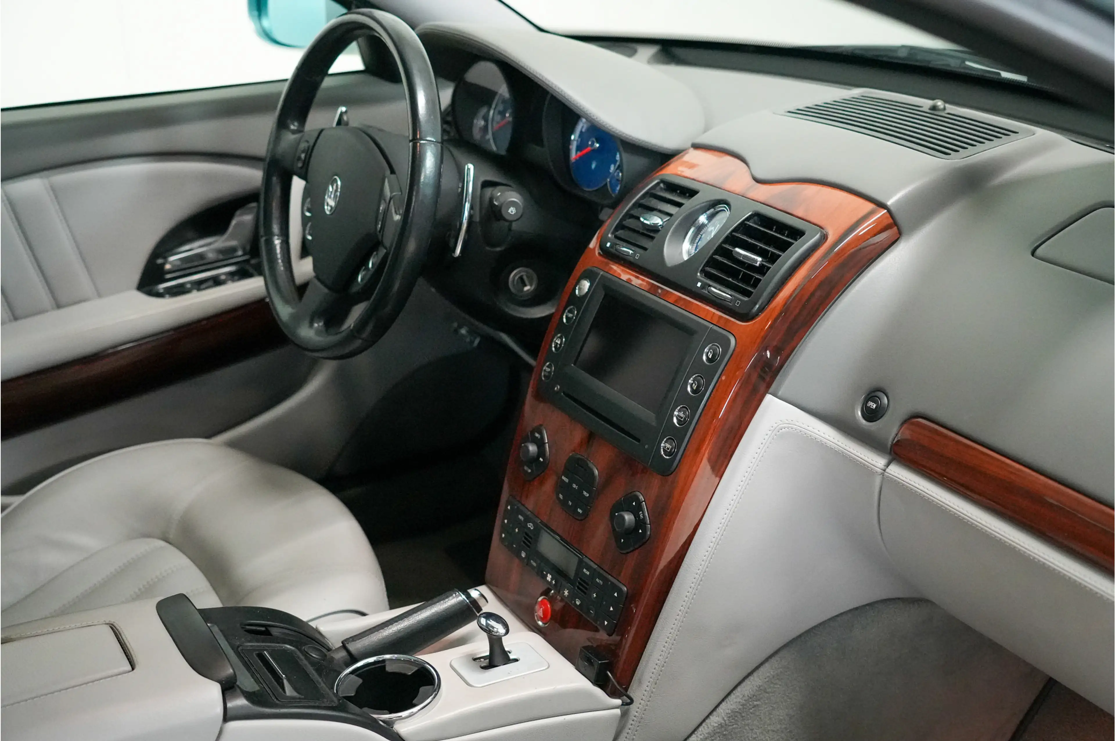 Maserati Quattroporte Duo Select M1074 — photo 14