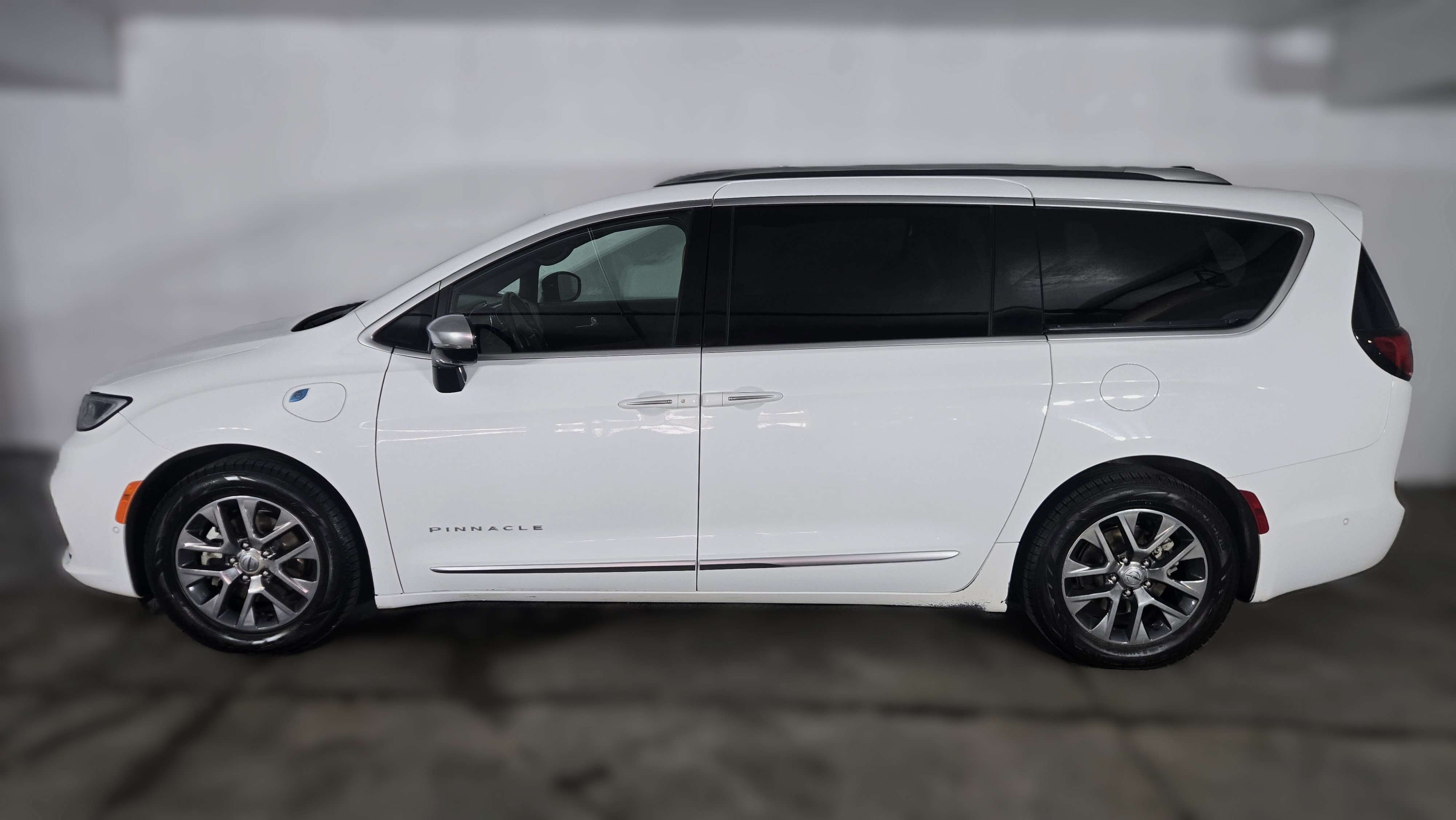 2023 Chrysler Pacifica Hybrid