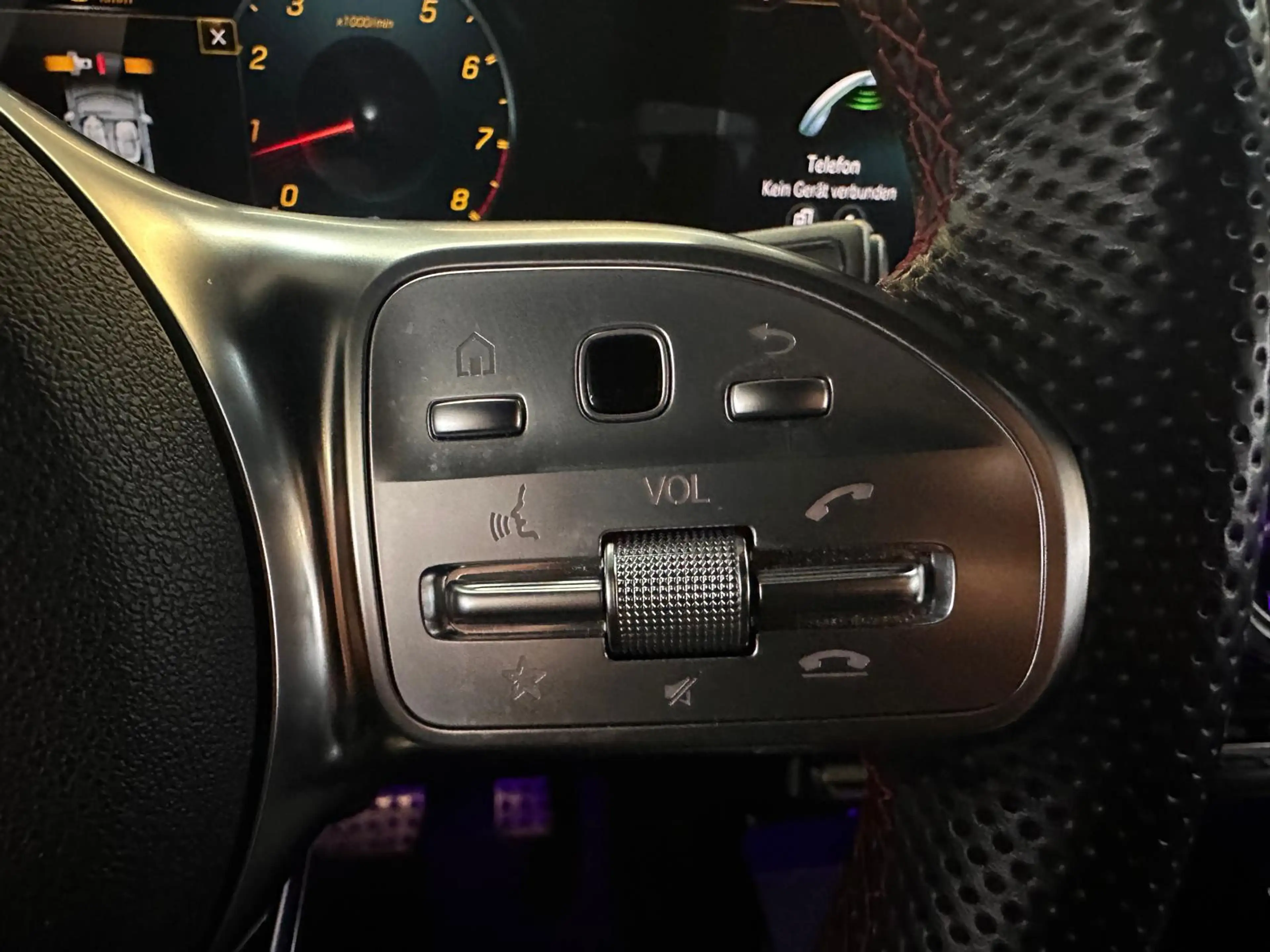 Mercedes-Benz CLA 45 AMG Night-Paket RFK LED DAB — photo 13