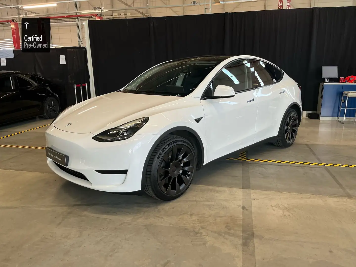 Tesla Model Y RWD/Certified Pre owned/20'' Wit - 1