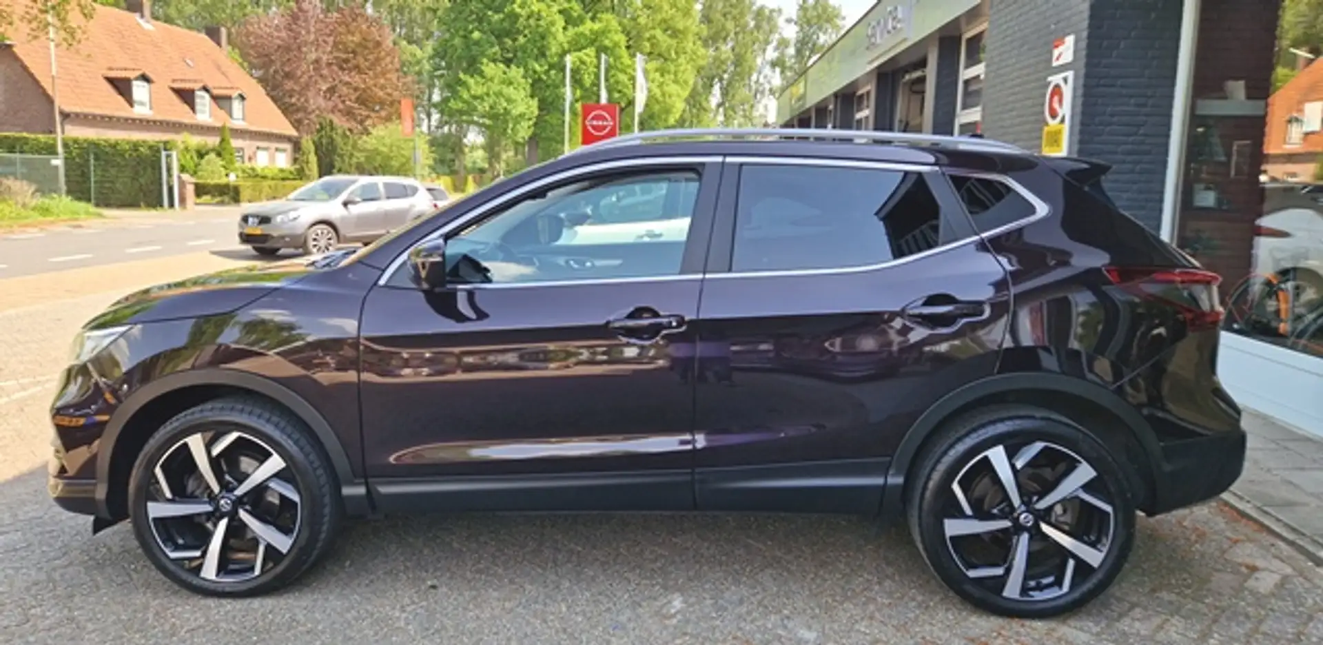 Nissan Qashqai 1.3 140PK DIG-Turbo DIG-Turbo Tekna - Glass Roof - Lilla - 2