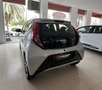 Toyota Aygo 70 x-sport Plateado - thumbnail 3