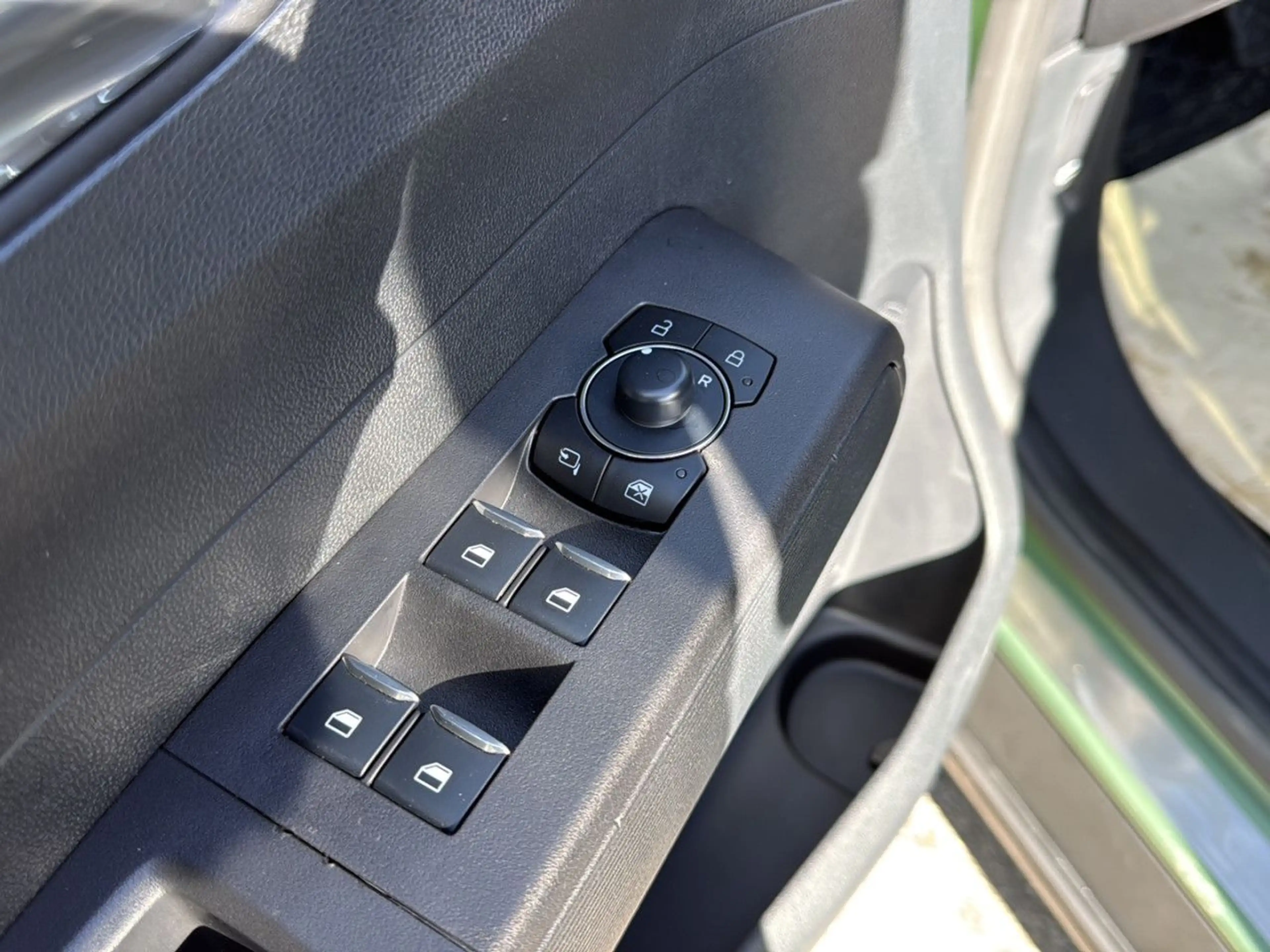 Ford Tourneo Courier Active Bluetooth Navi Klima — photo 9