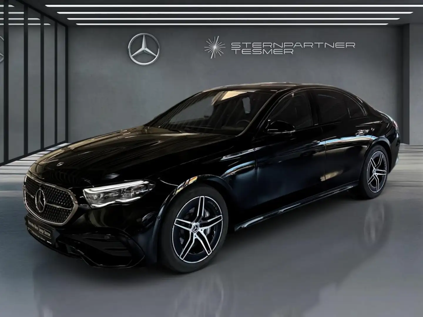 Mercedes-Benz E 450 4M AMG+DIGITAL+PANORAMA+NIGHT+BURMESTER Schwarz - 1