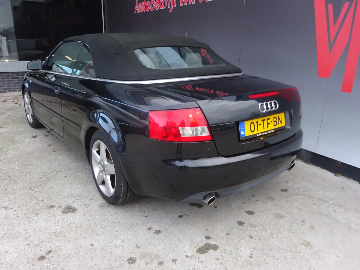 Audi A4 Cabriolet 2.4 V6 EXCLUSIVE AUTOMAAT | BOSE | XENON Zwart - 2