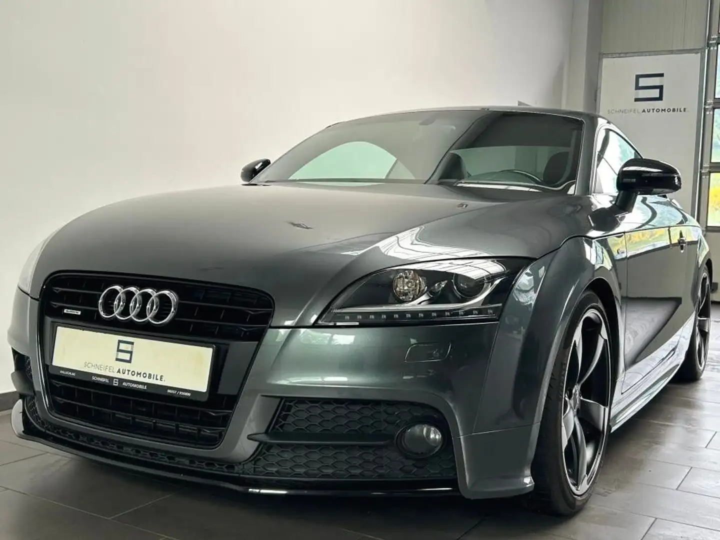 Audi TT Coupe S-line 2.0 TFSI   quattro 19-Zoll Bose Grau - 1
