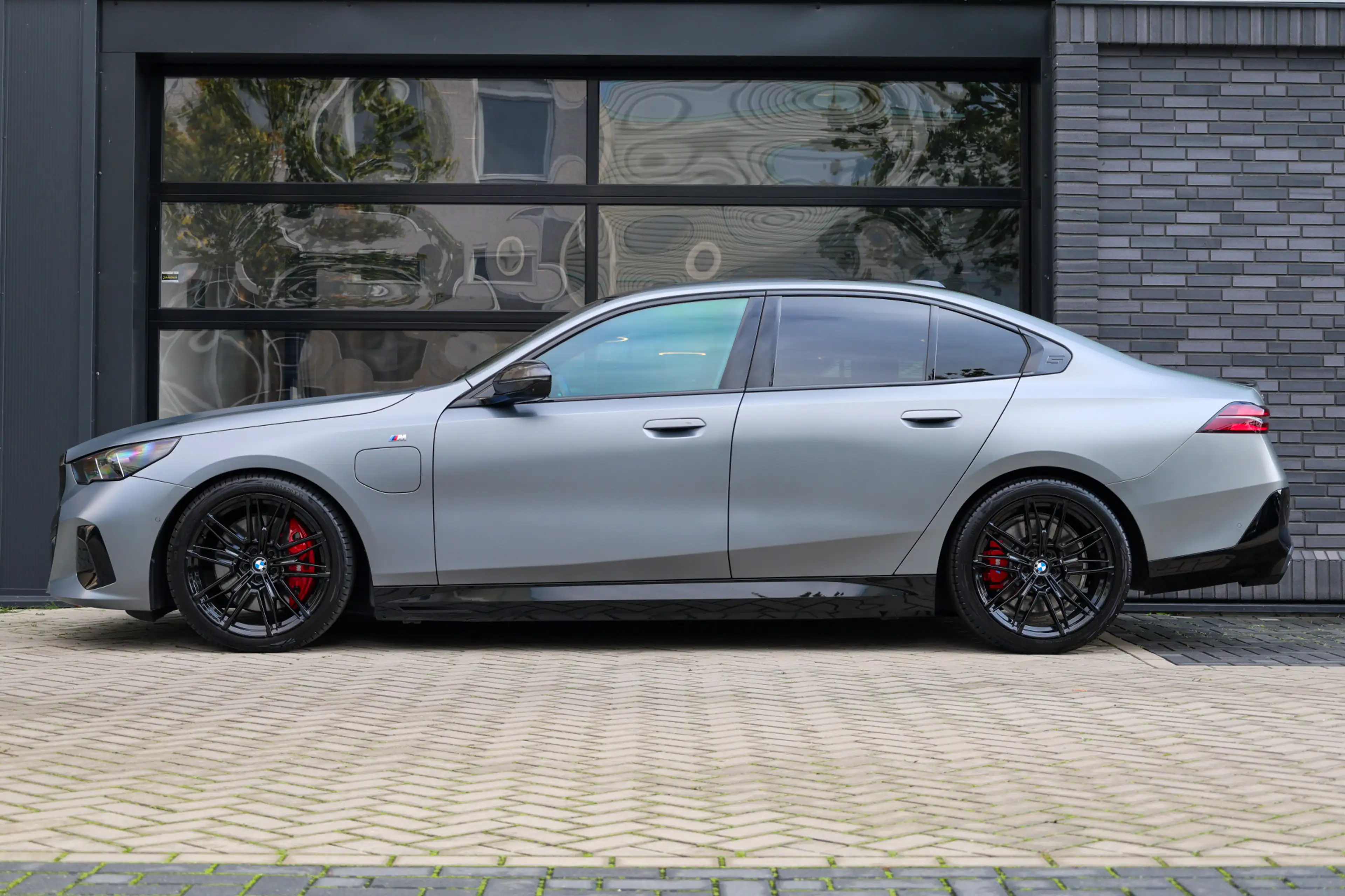 BMW 550 5-serie 550e xDrive | BTW! | FULL OPTION! | PANO | — photo 15