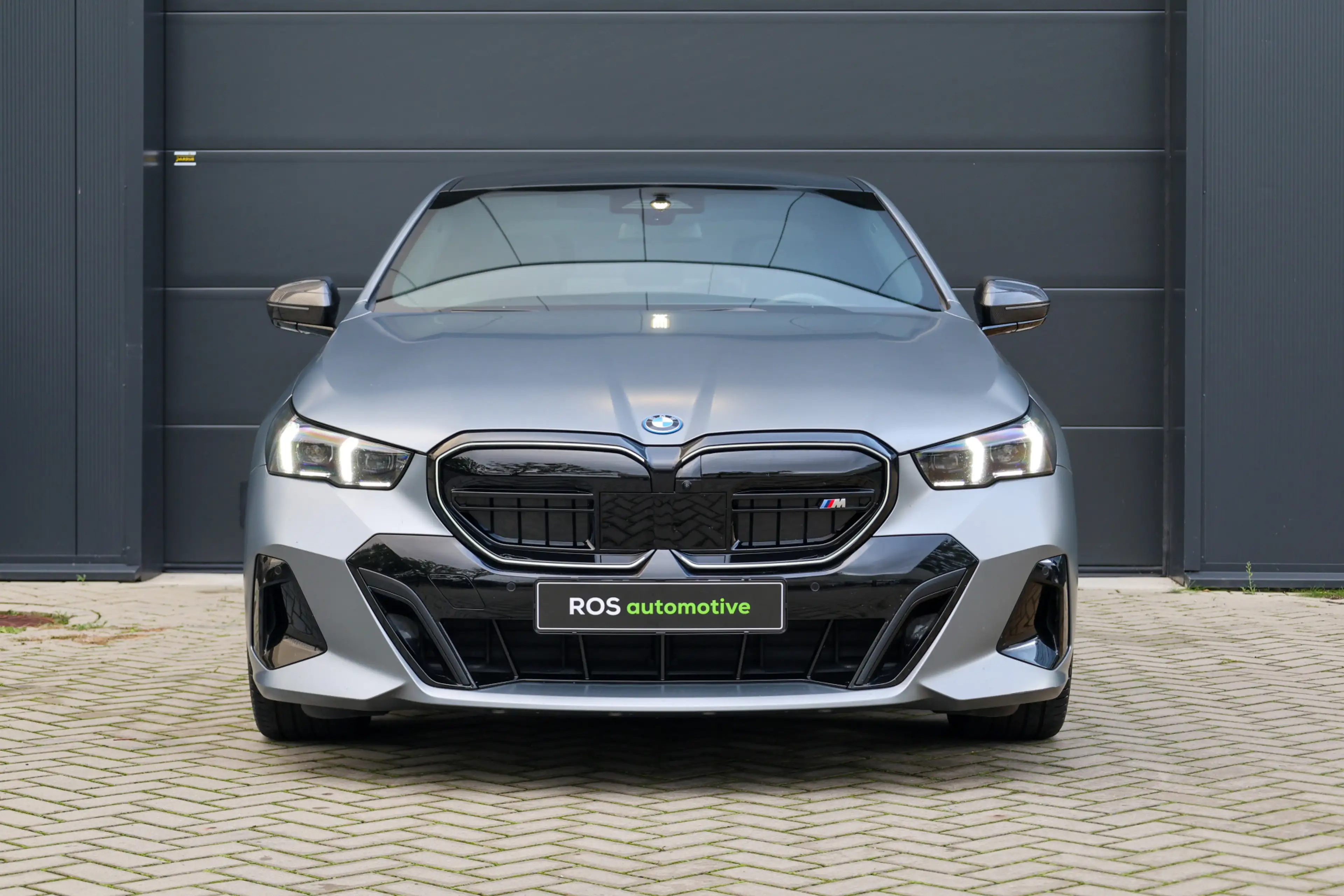 BMW 550 5-serie 550e xDrive | BTW! | FULL OPTION! | PANO | — photo 36