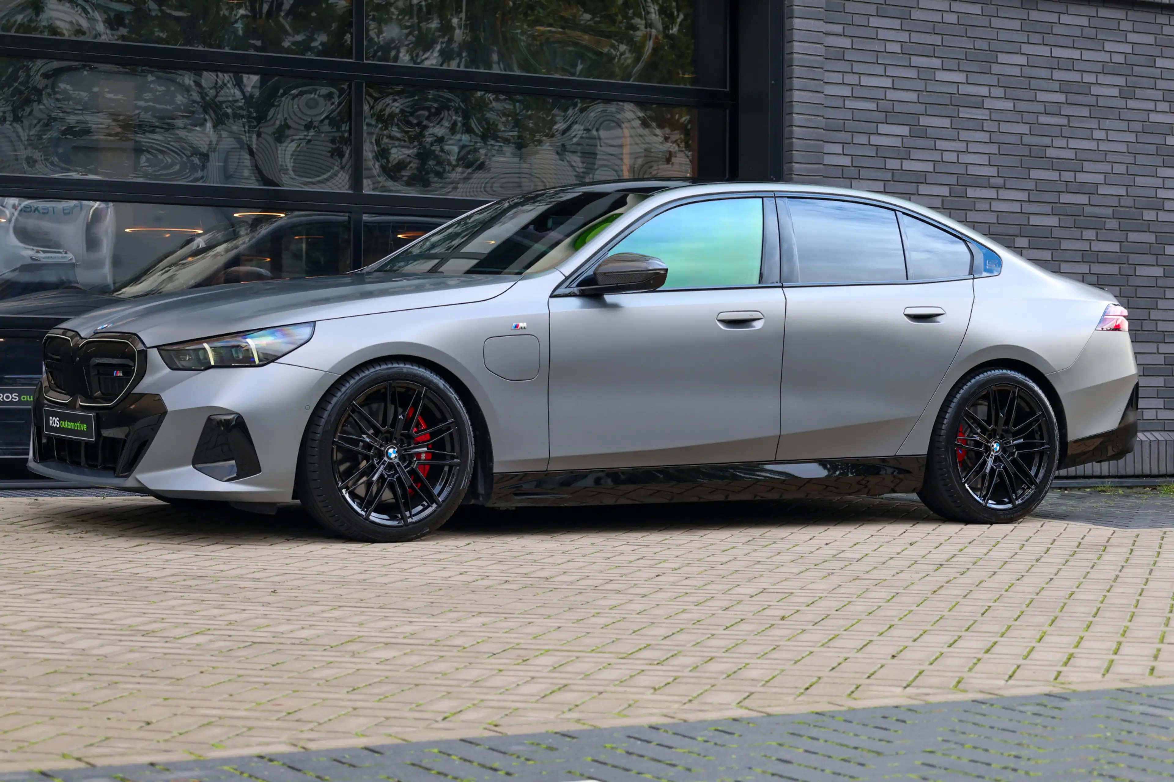 BMW 550 5-serie 550e xDrive | BTW! | FULL OPTION! | PANO | — photo 12