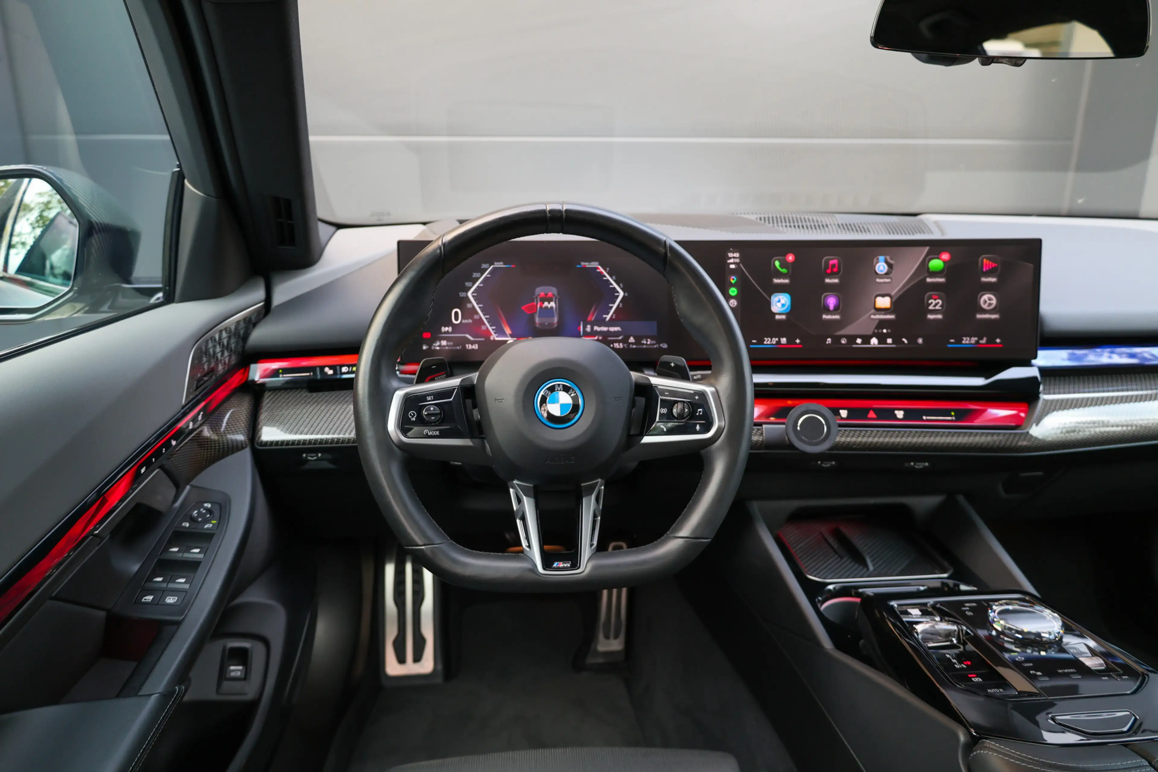 BMW 550 5-serie 550e xDrive | BTW! | FULL OPTION! | PANO | — photo 23