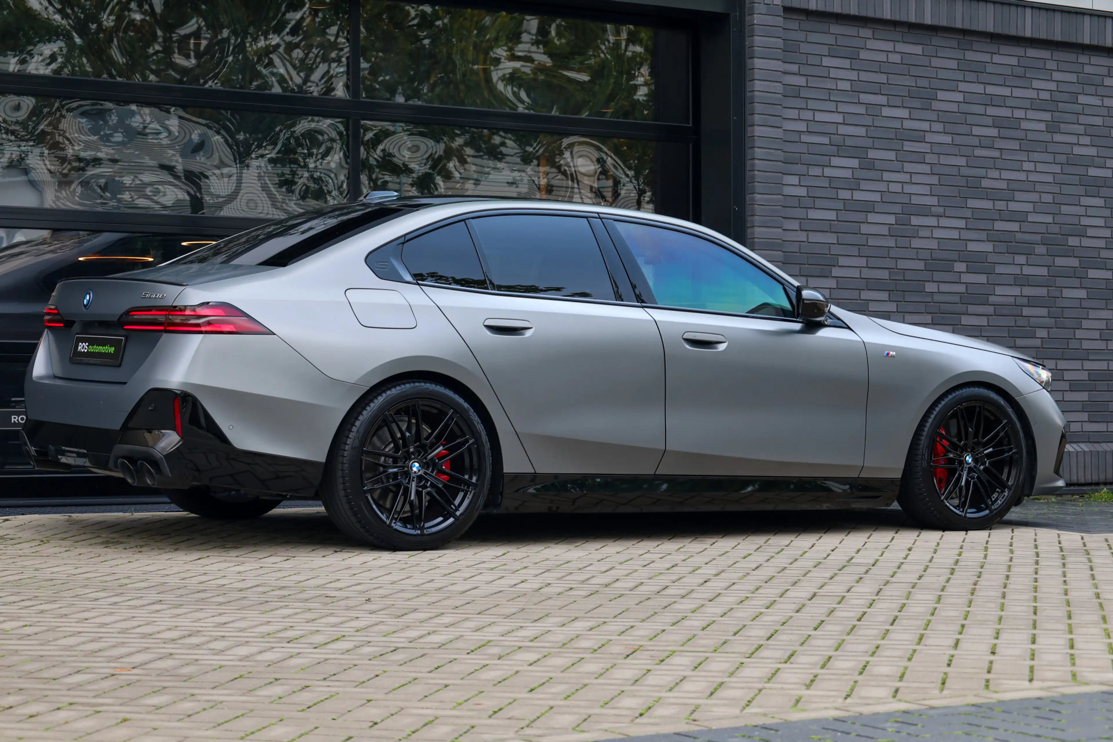 BMW 550 5-serie 550e xDrive | BTW! | FULL OPTION! | PANO | — photo 22