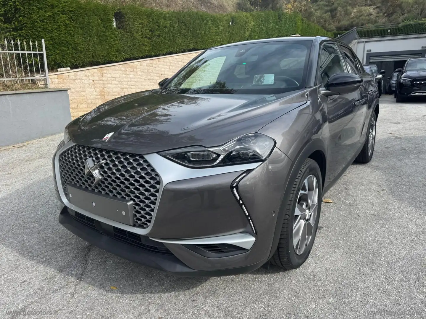 DS Automobiles DS 3 Crossback E-Tense Grand Chic Gris - 1
