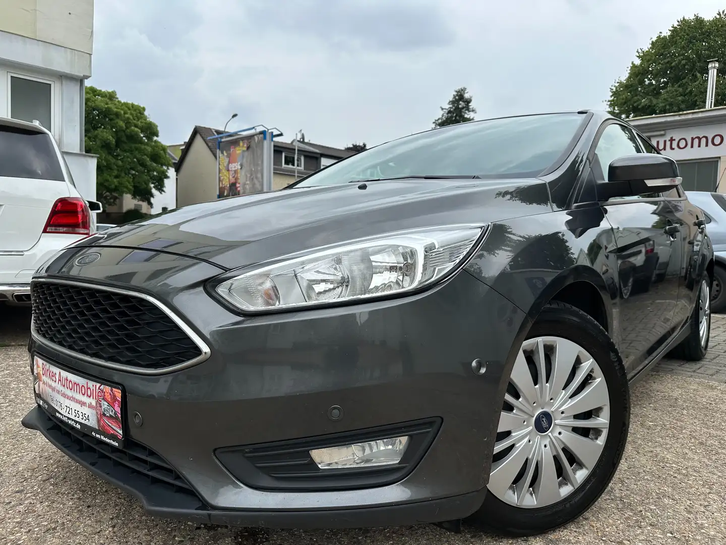 Ford Focus 1.6 TDCi - 1.Hand - PDC Vorne&Hinten Grau - 1